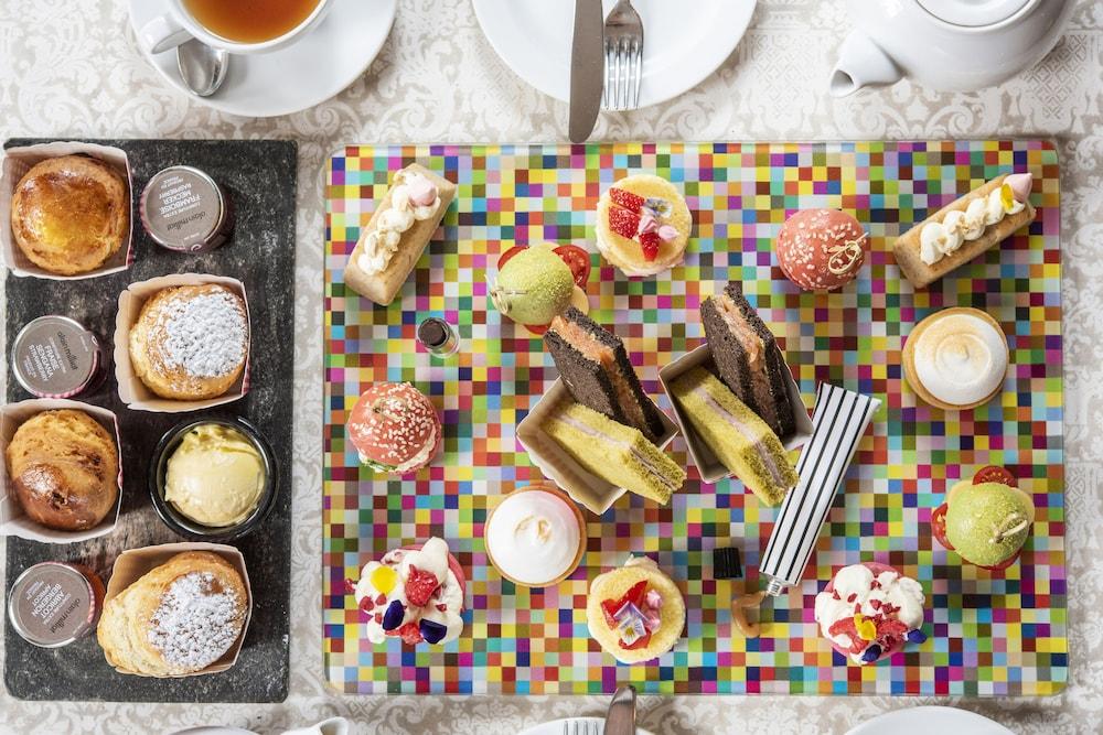The Pelham London - Starhotels Collezione Esterno foto Afternoon tea at the Mandarin Oriental, London