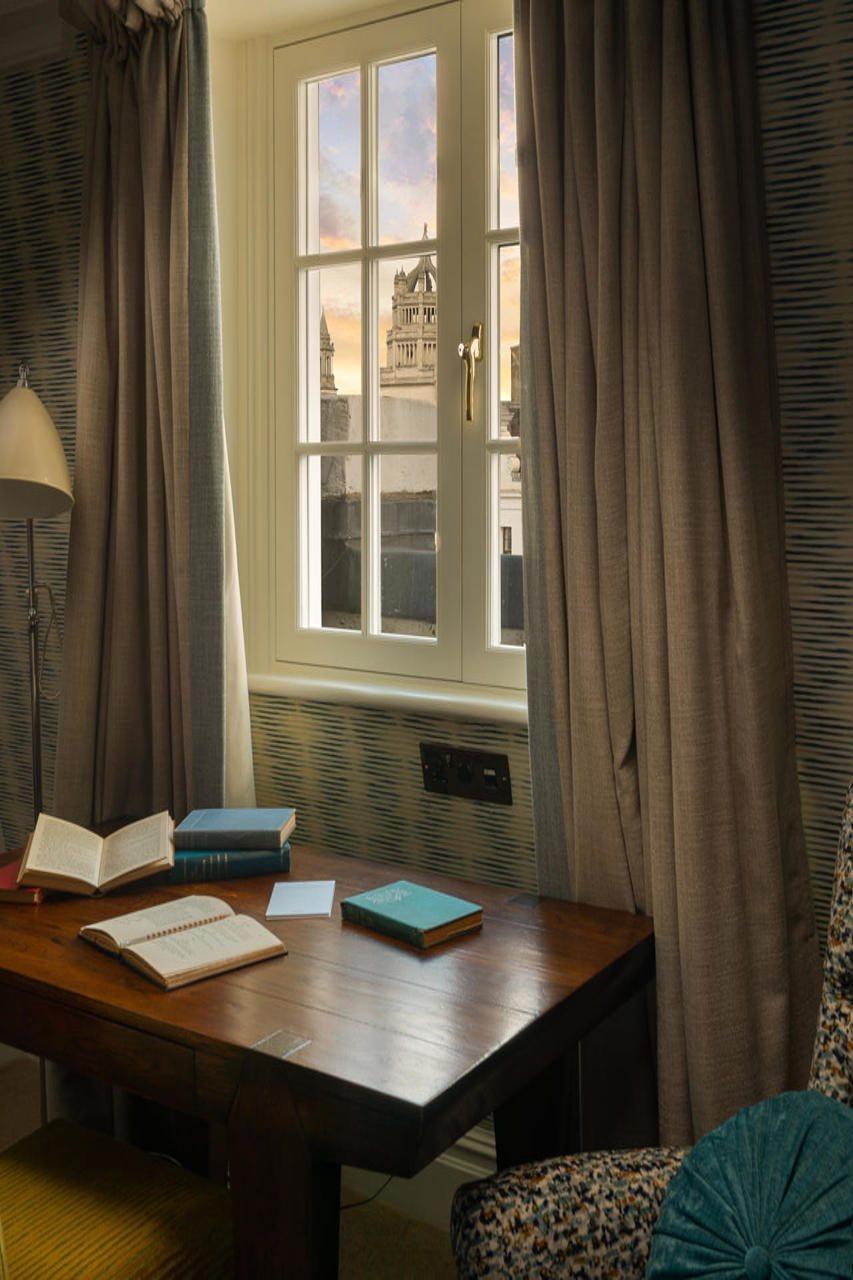 The Pelham London - Starhotels Collezione Esterno foto A window seat